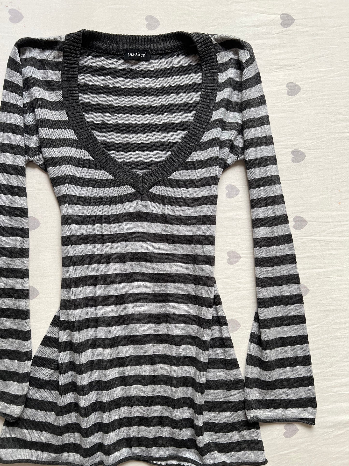 Stripped V-neck Sweater