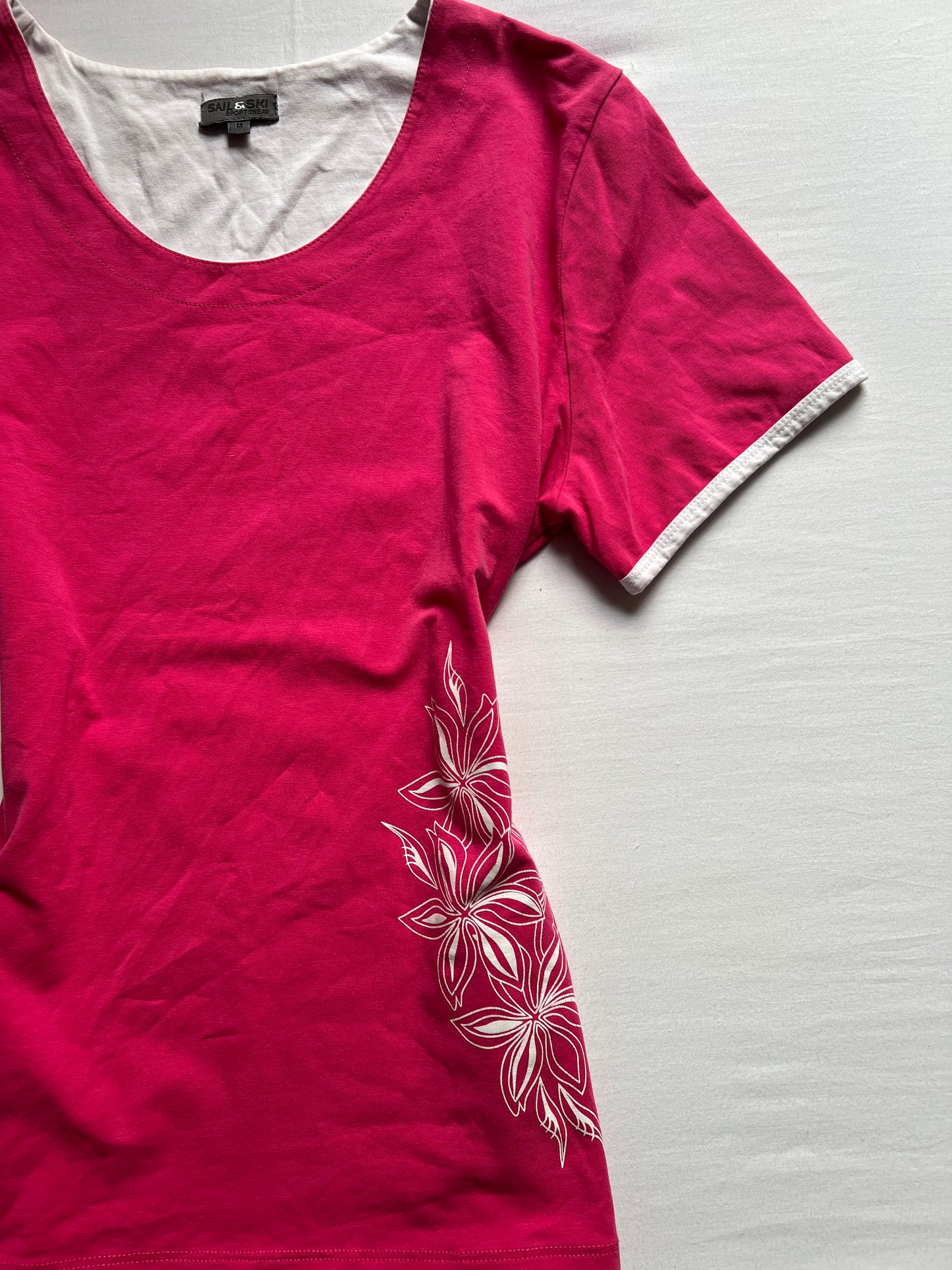 Pink y2k graphic tee