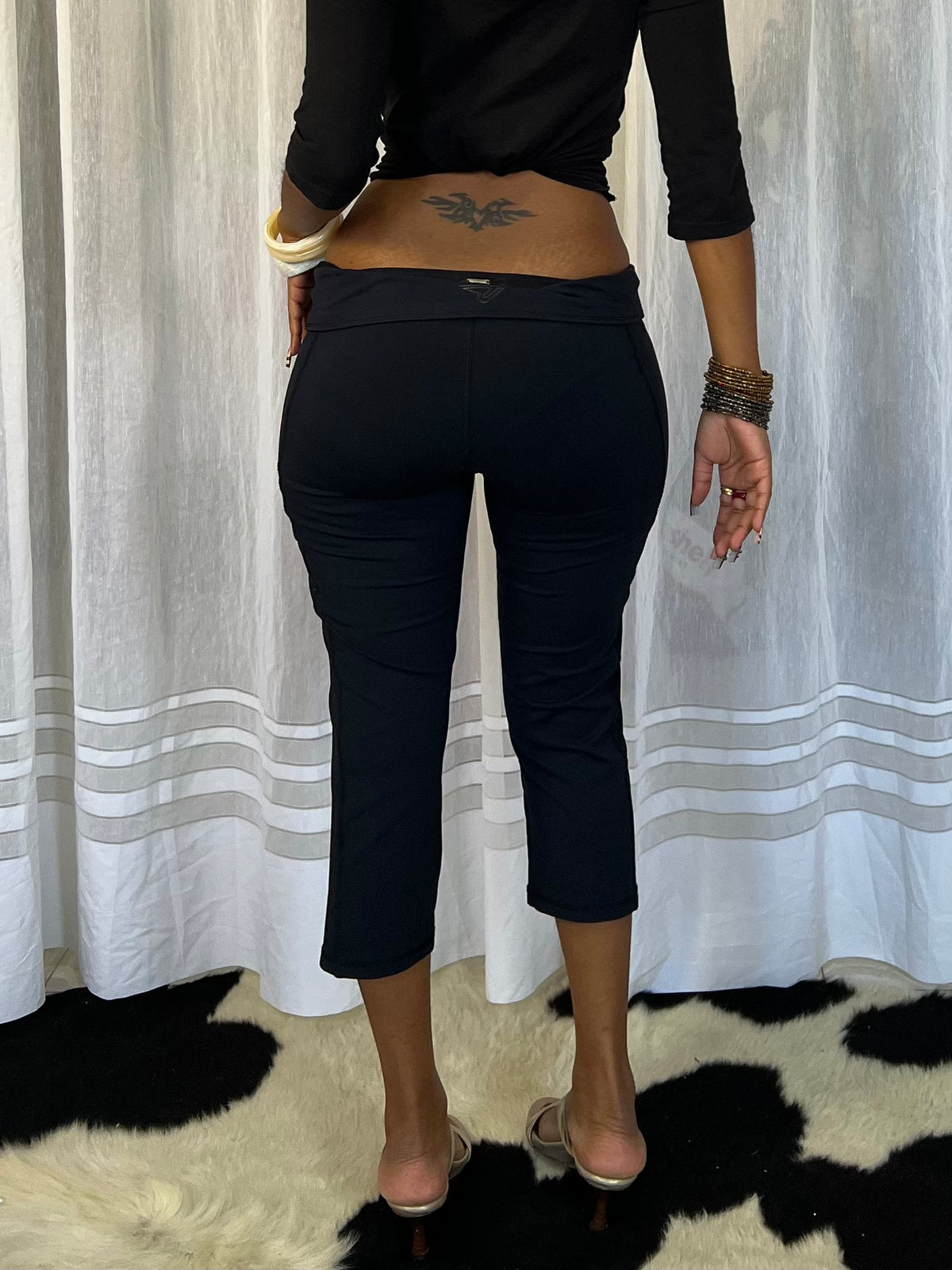 Black athleisure Capris