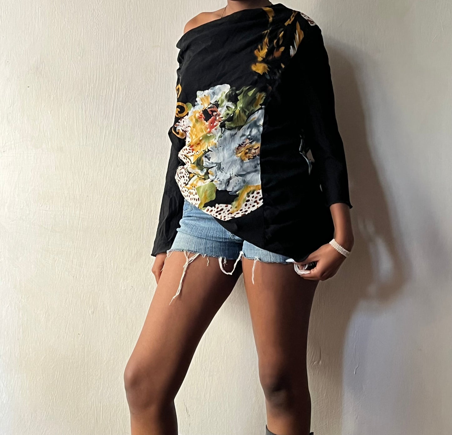 Graphic slouchy long sleeve