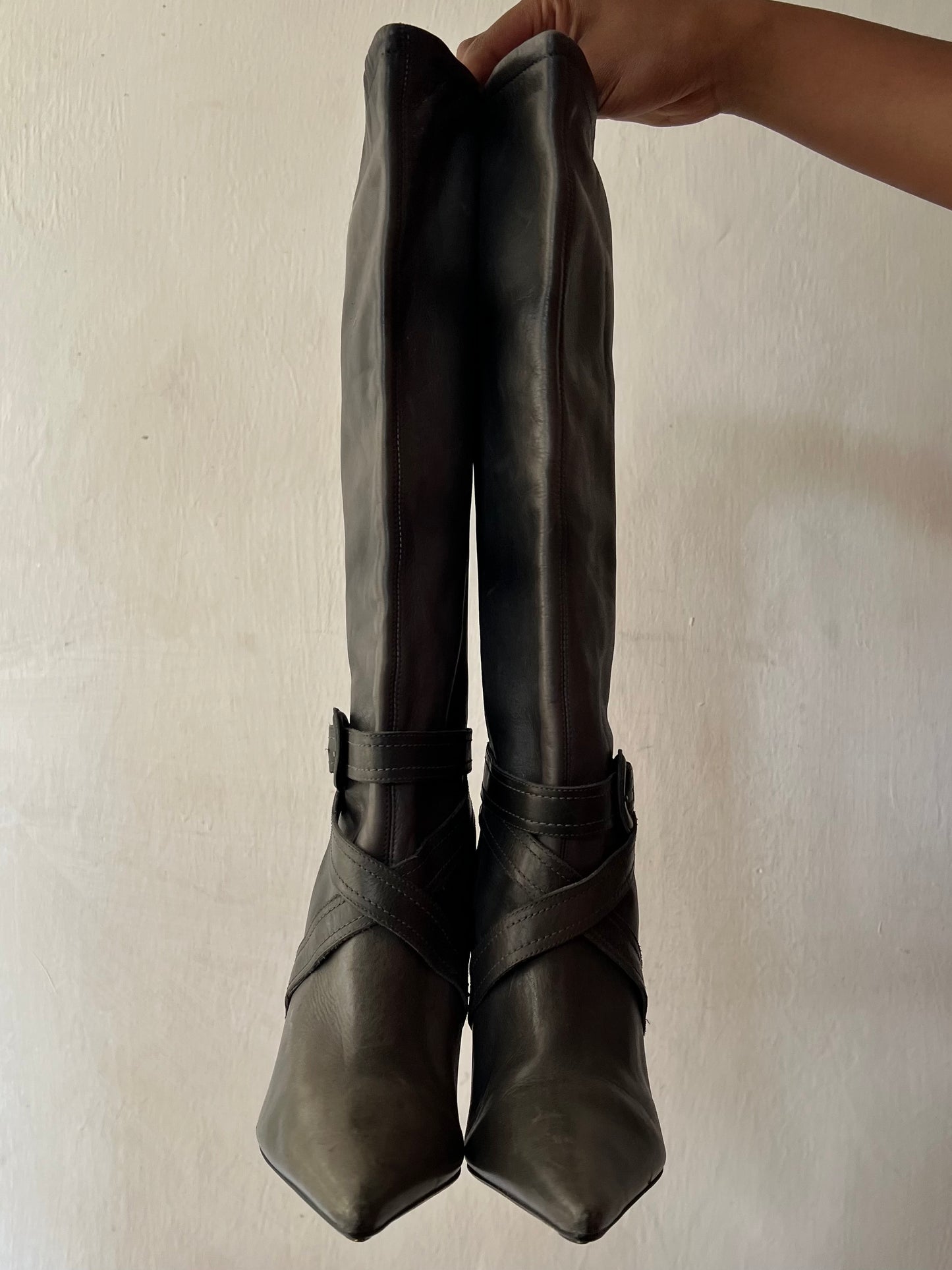 Pointy Toe Leather Boots