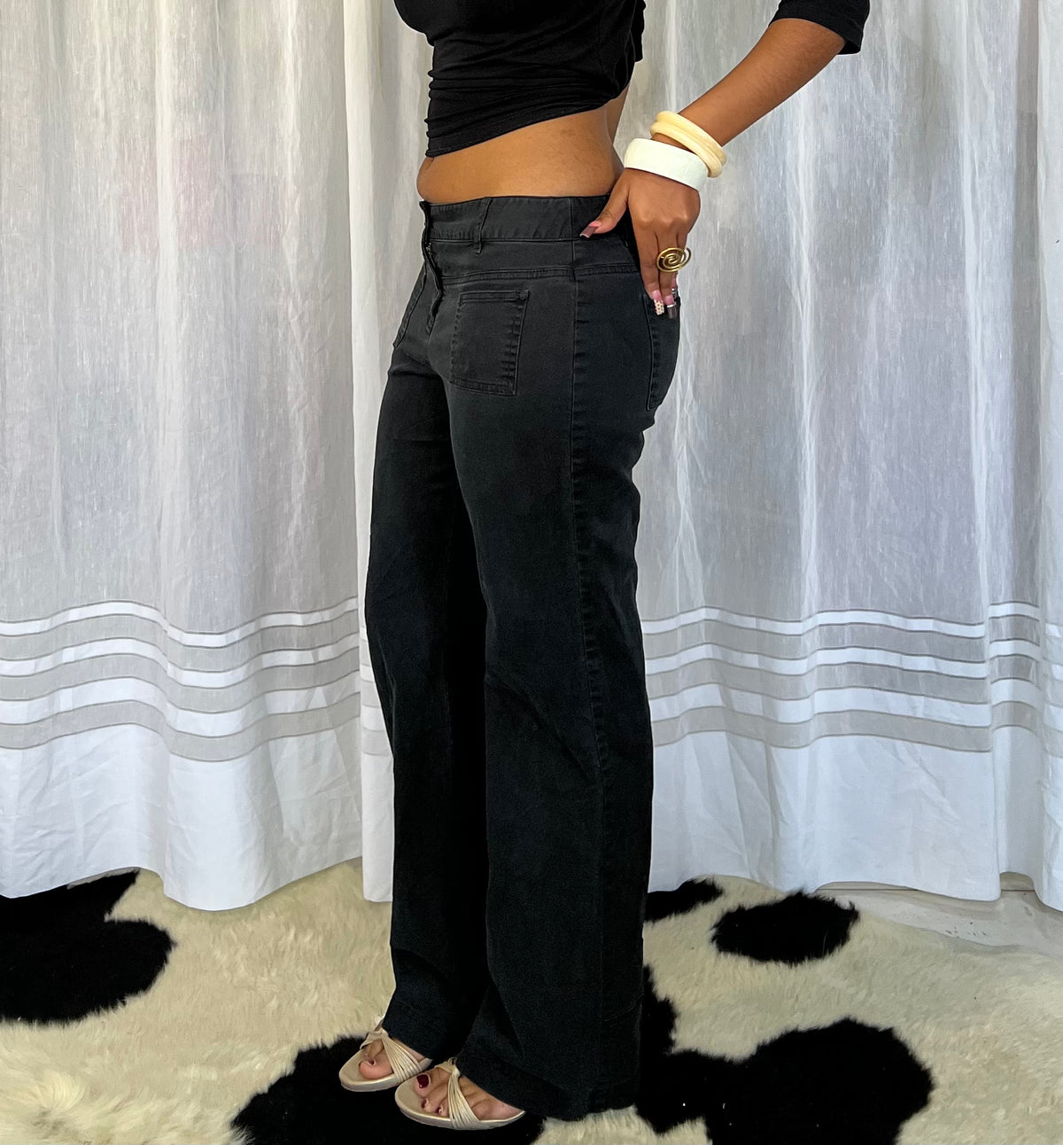 Low-rise slightly flared denim