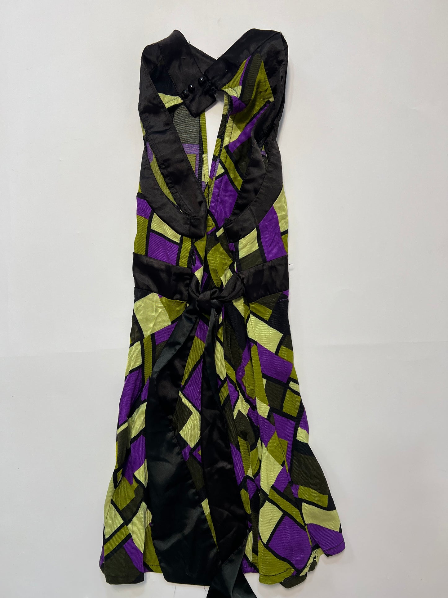 Abstract Tie-Back Halter