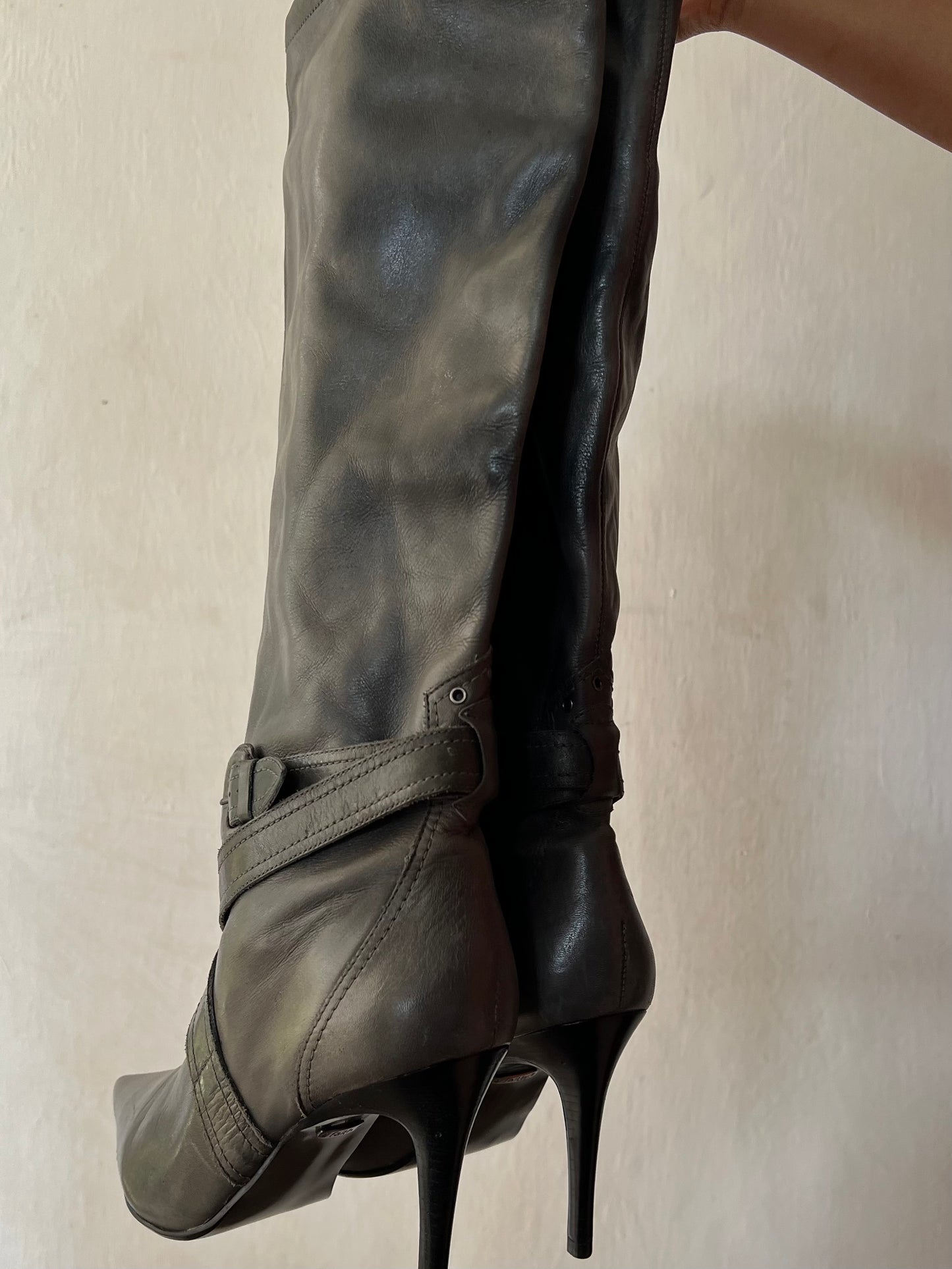 Pointy Toe Leather Boots