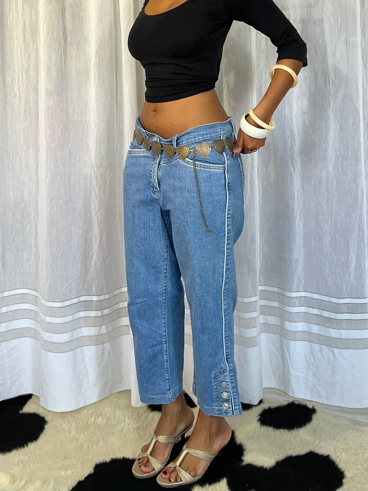 Y2K Light-Wash Capri Jeans