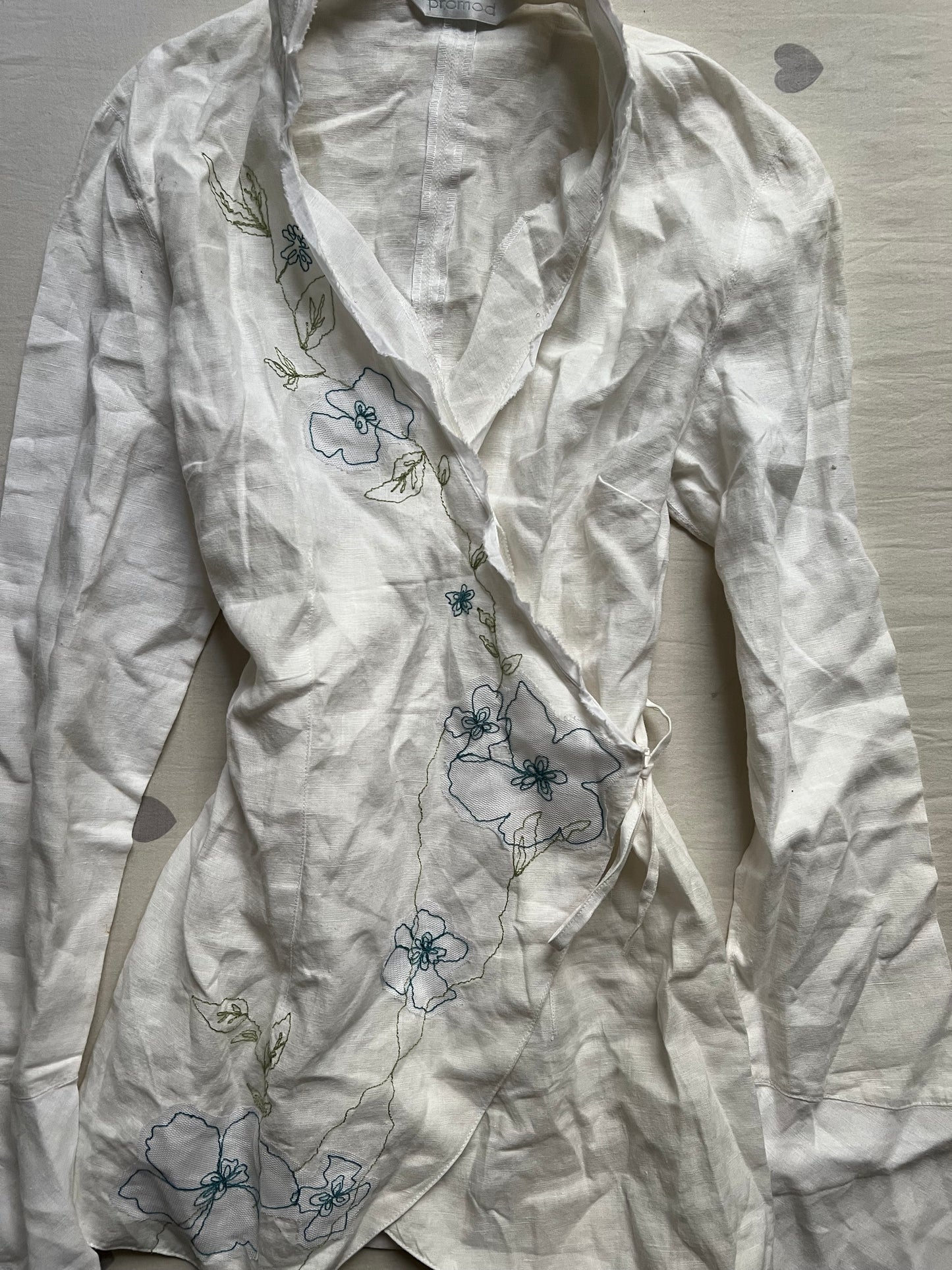 Asymmetrical japandi style long sleeve