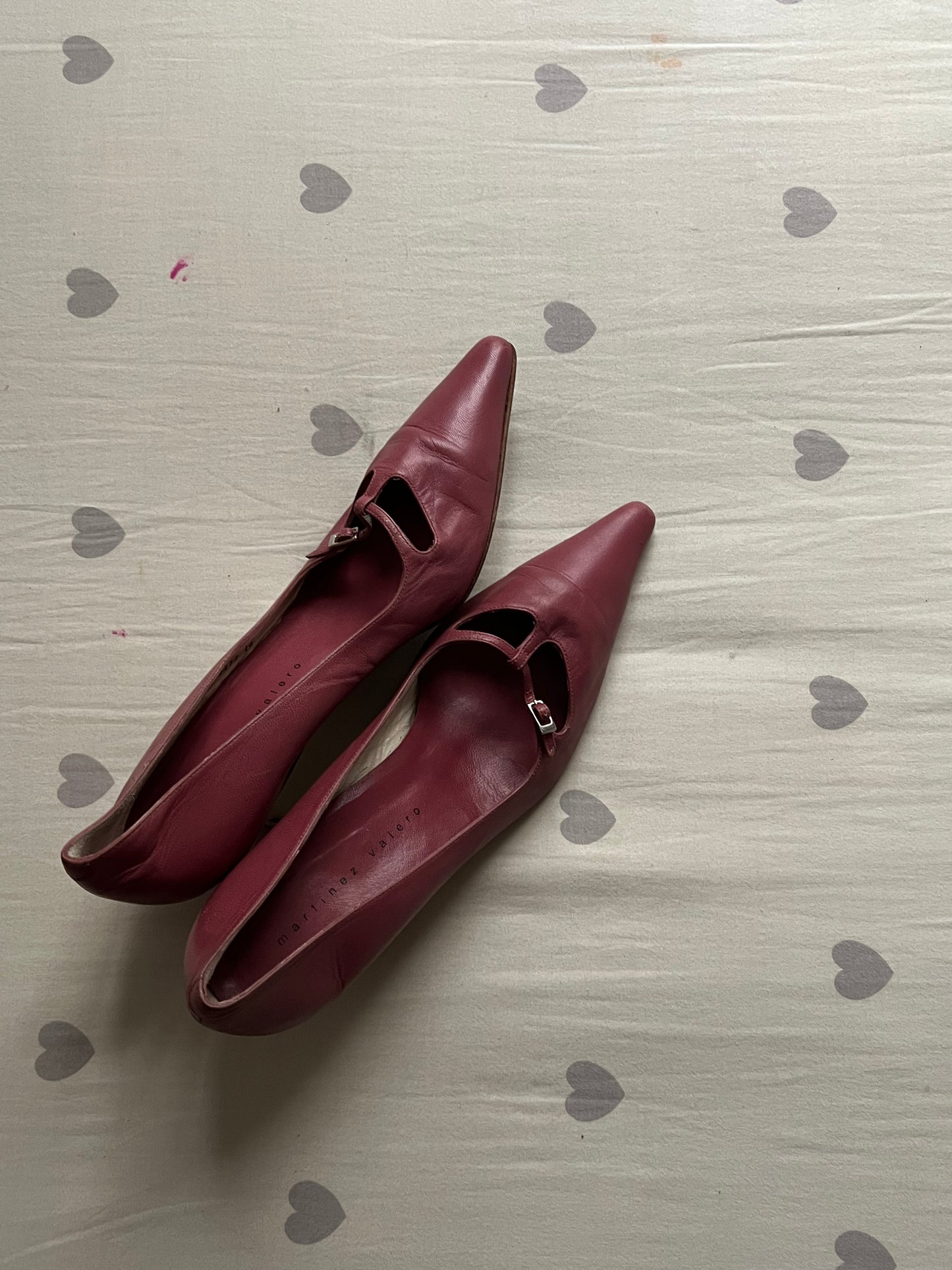 Magenta pointy toe heels