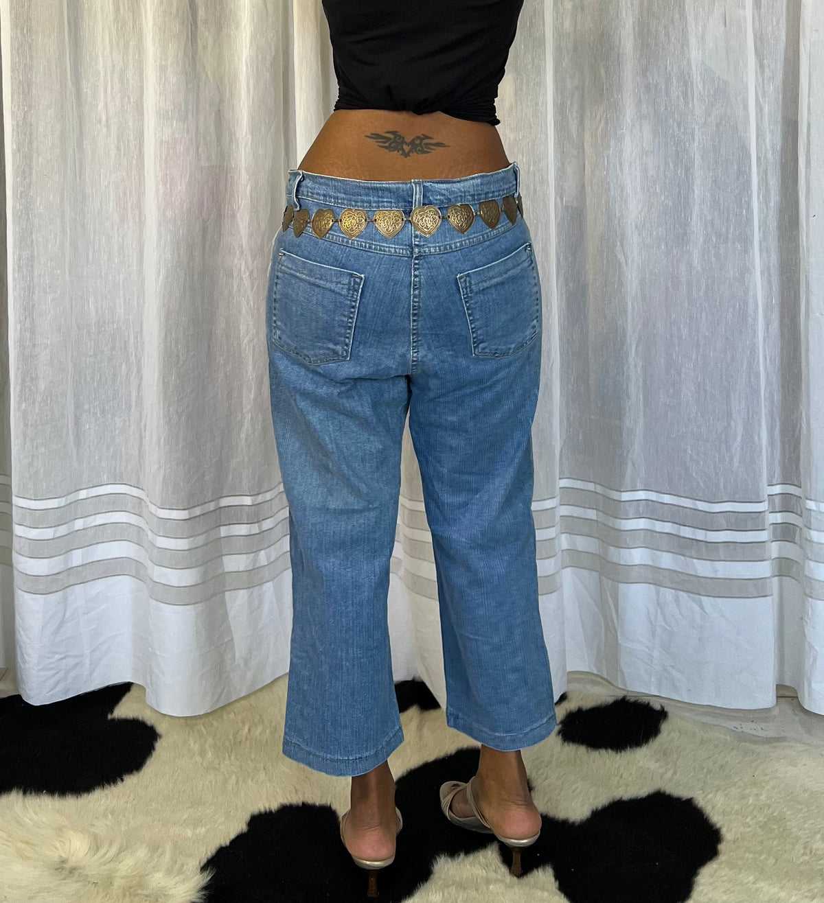 Y2K Light-Wash Capri Jeans