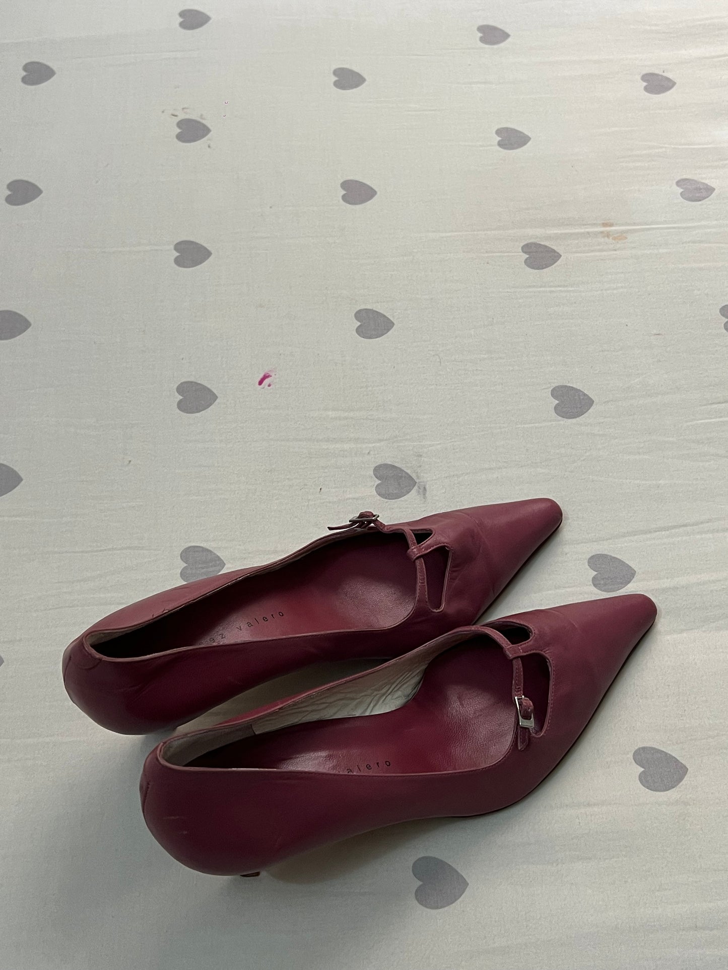 Magenta pointy toe heels