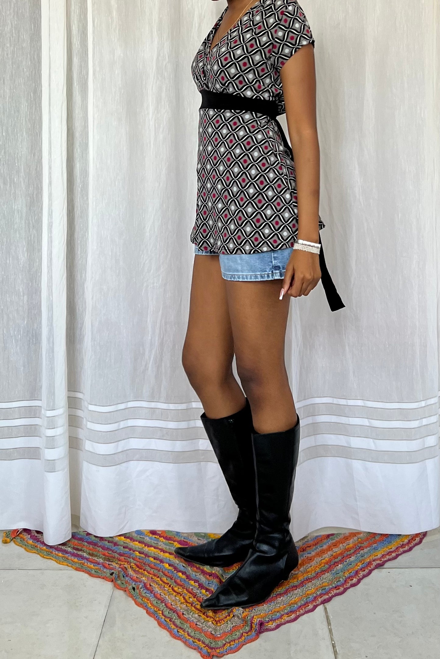 Graphic Tie-Back Babydoll Top