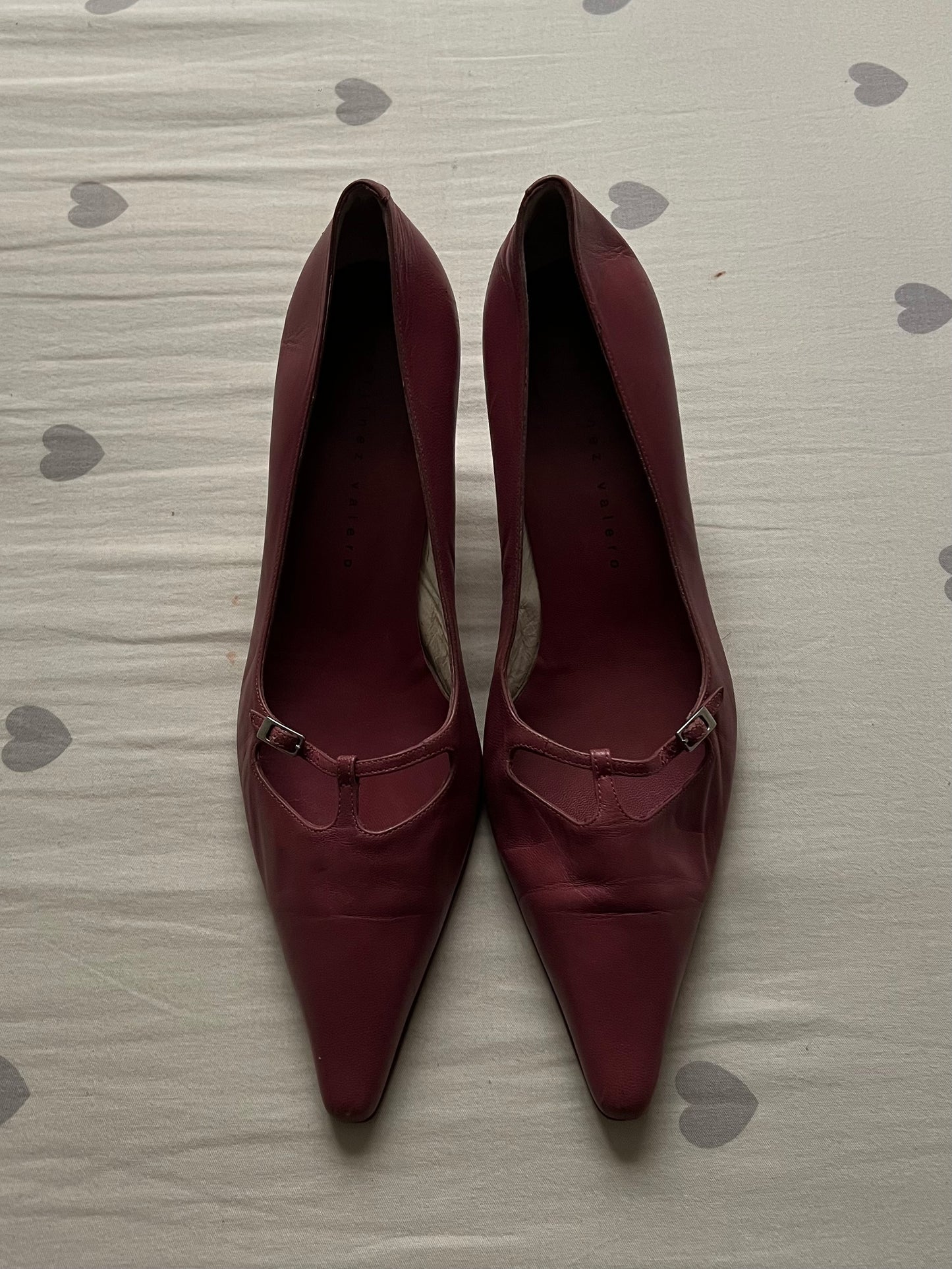 Magenta pointy toe heels