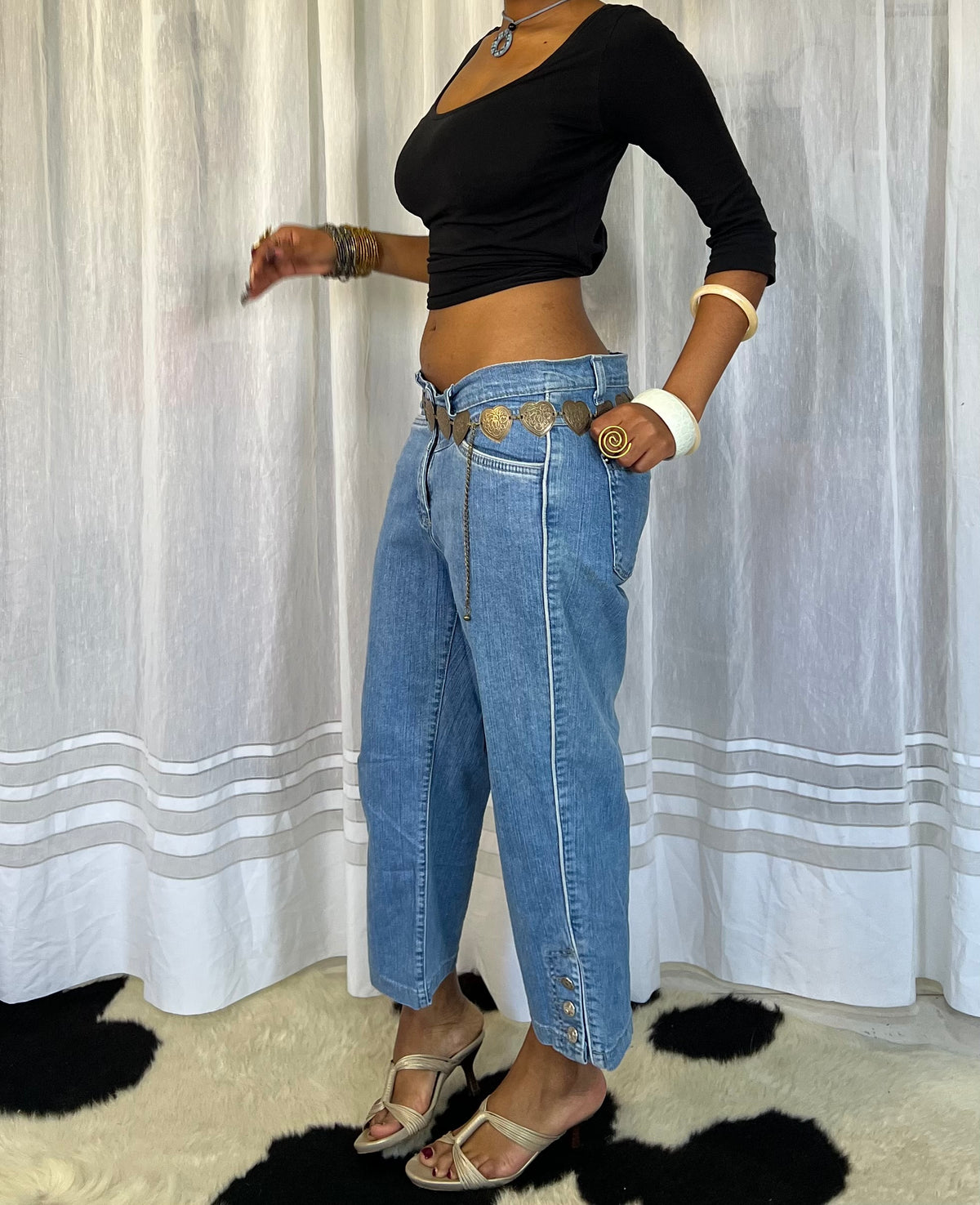 Y2K Light-Wash Capri Jeans