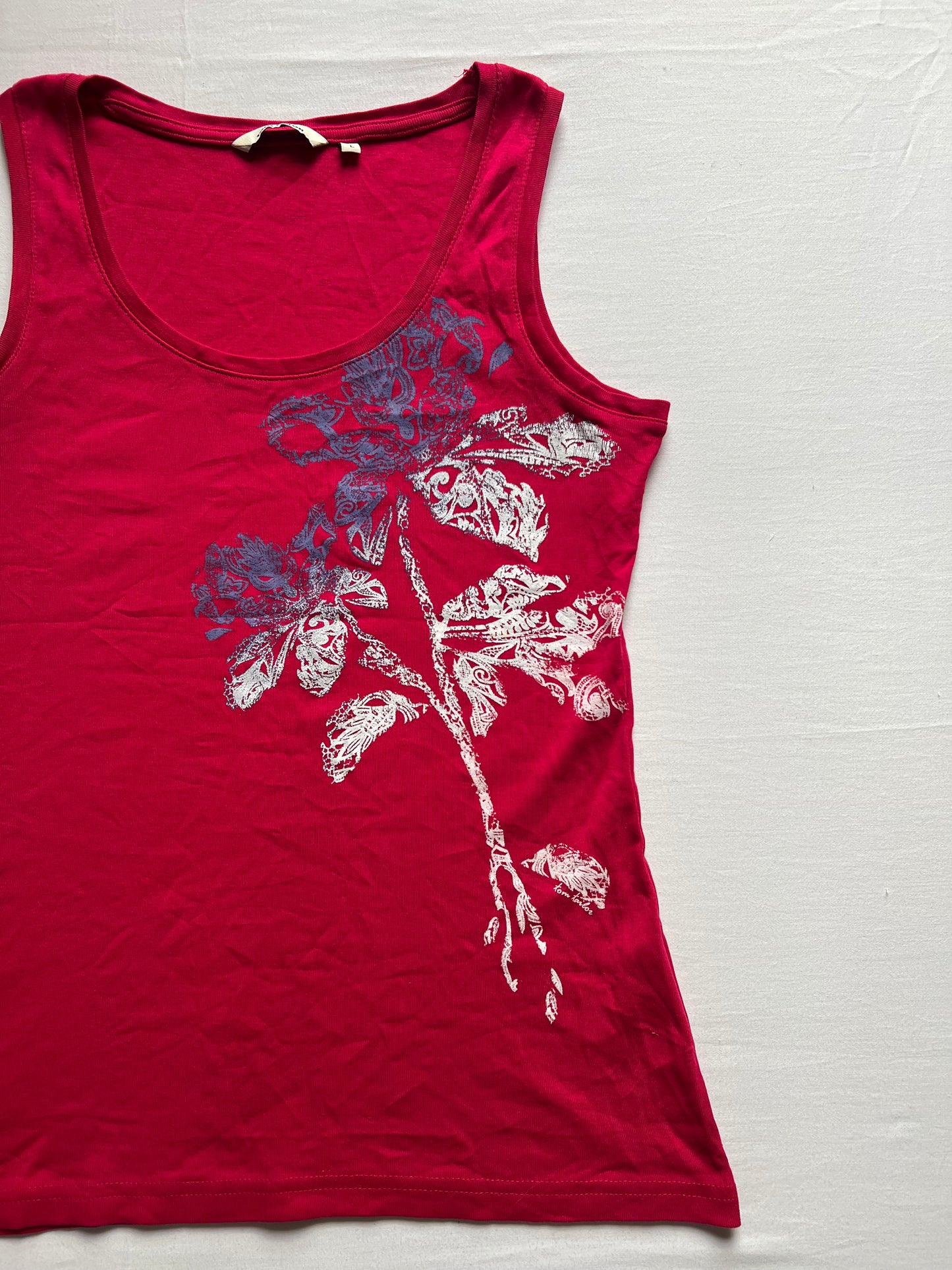 Pink graphic tank top
