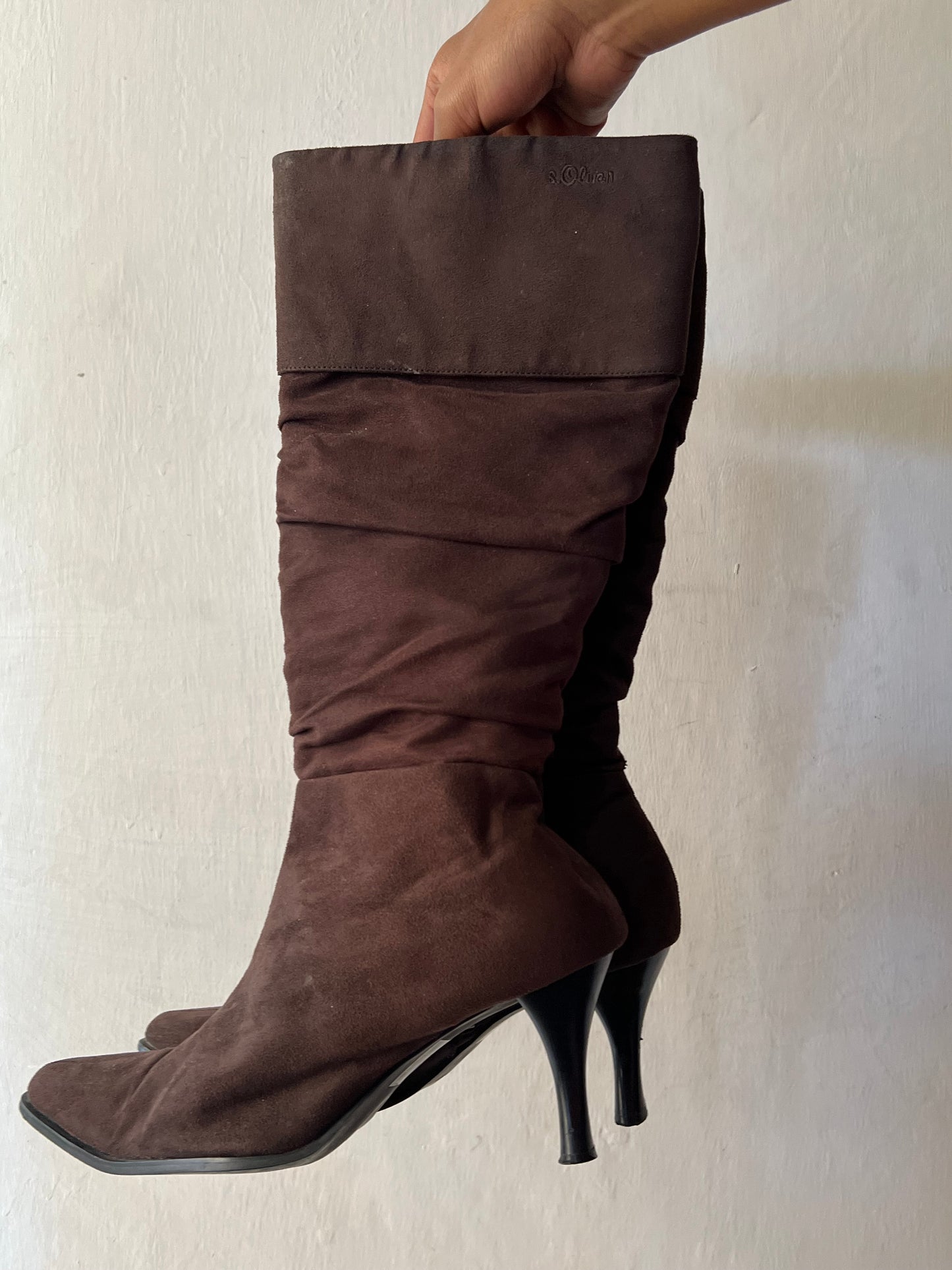 Leather-suede ruched boots