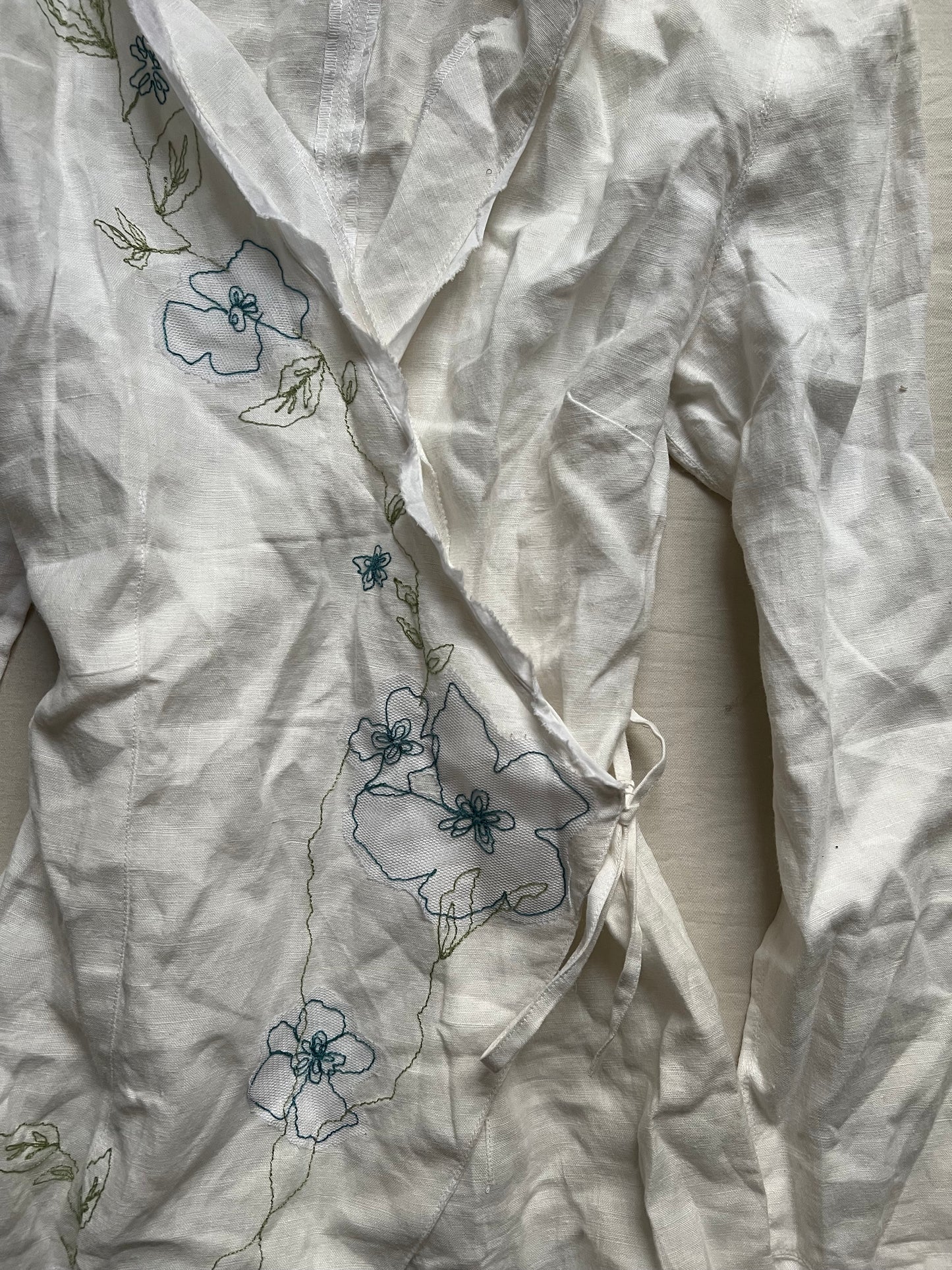 Asymmetrical japandi style long sleeve