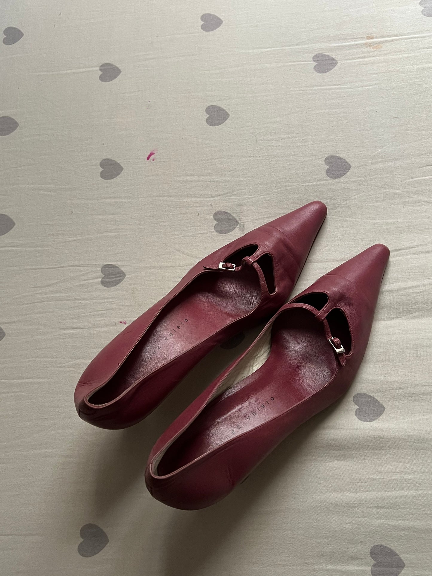 Magenta pointy toe heels