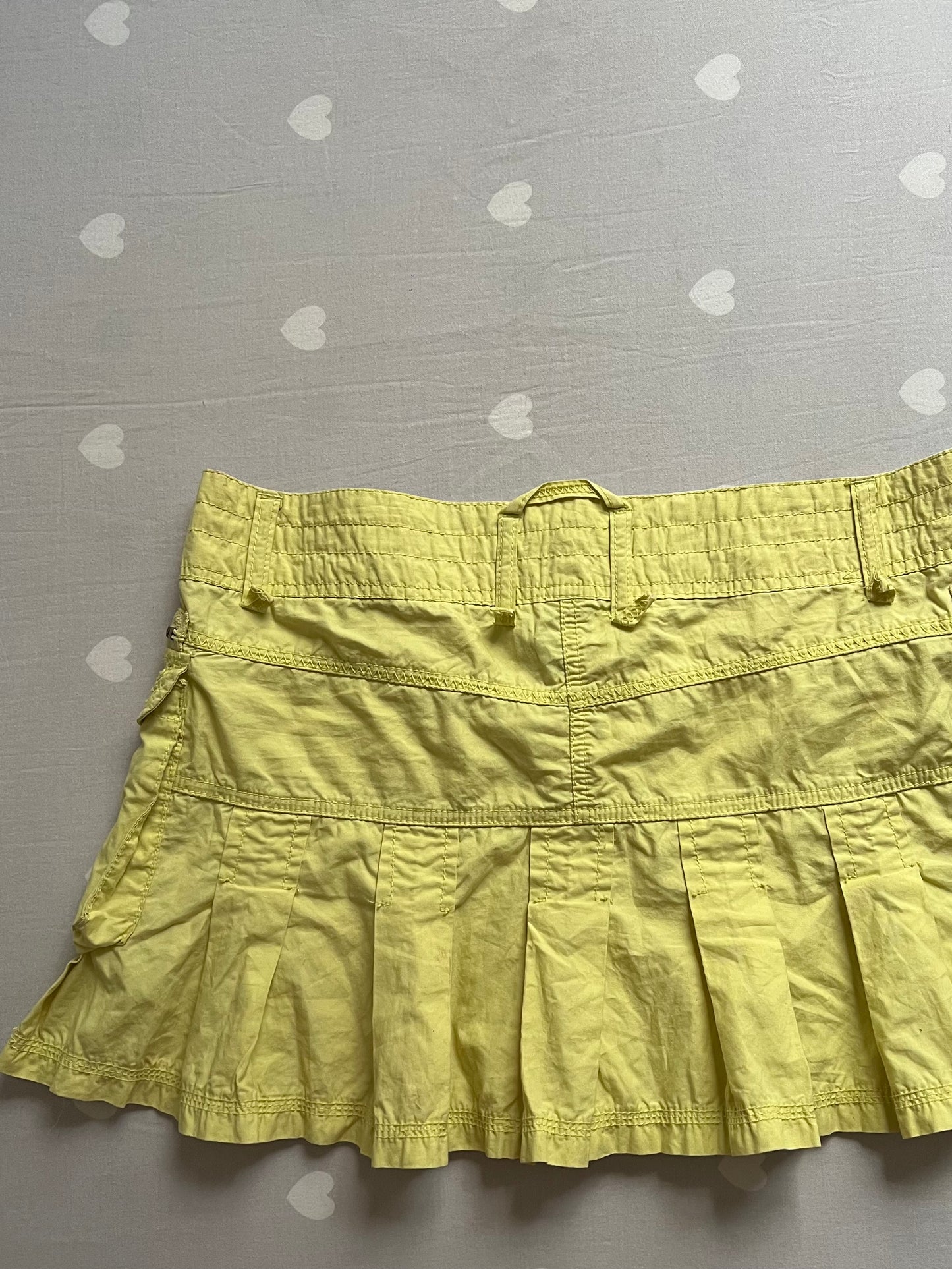 Y2k pleated mini skirt