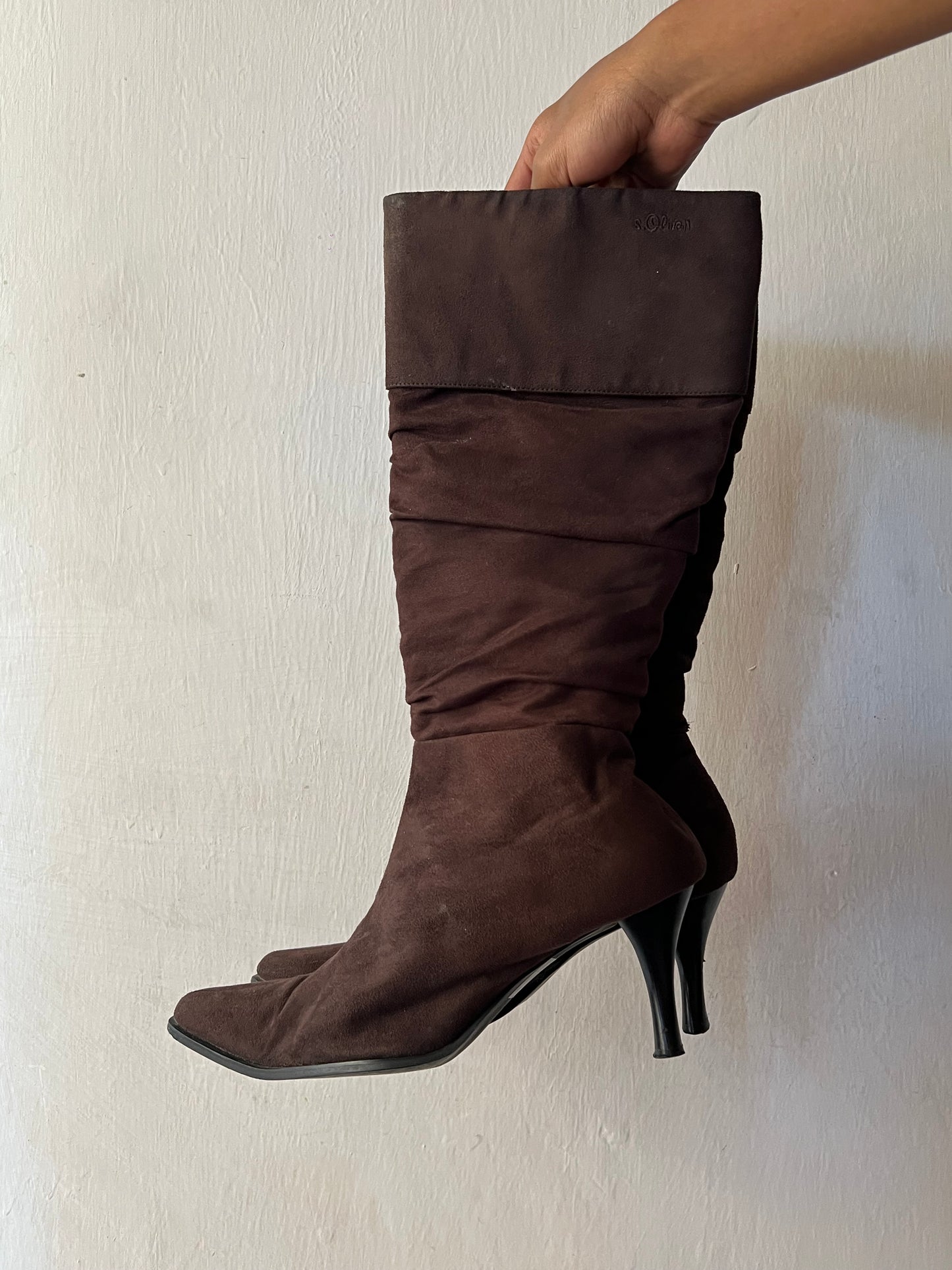 Leather-suede ruched boots