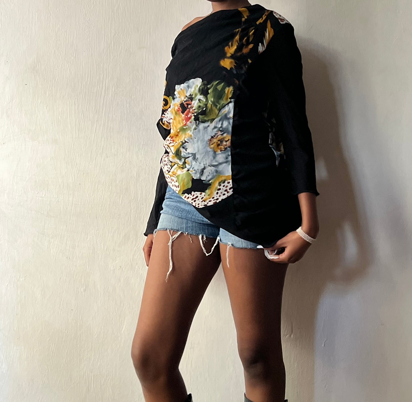 Graphic slouchy long sleeve