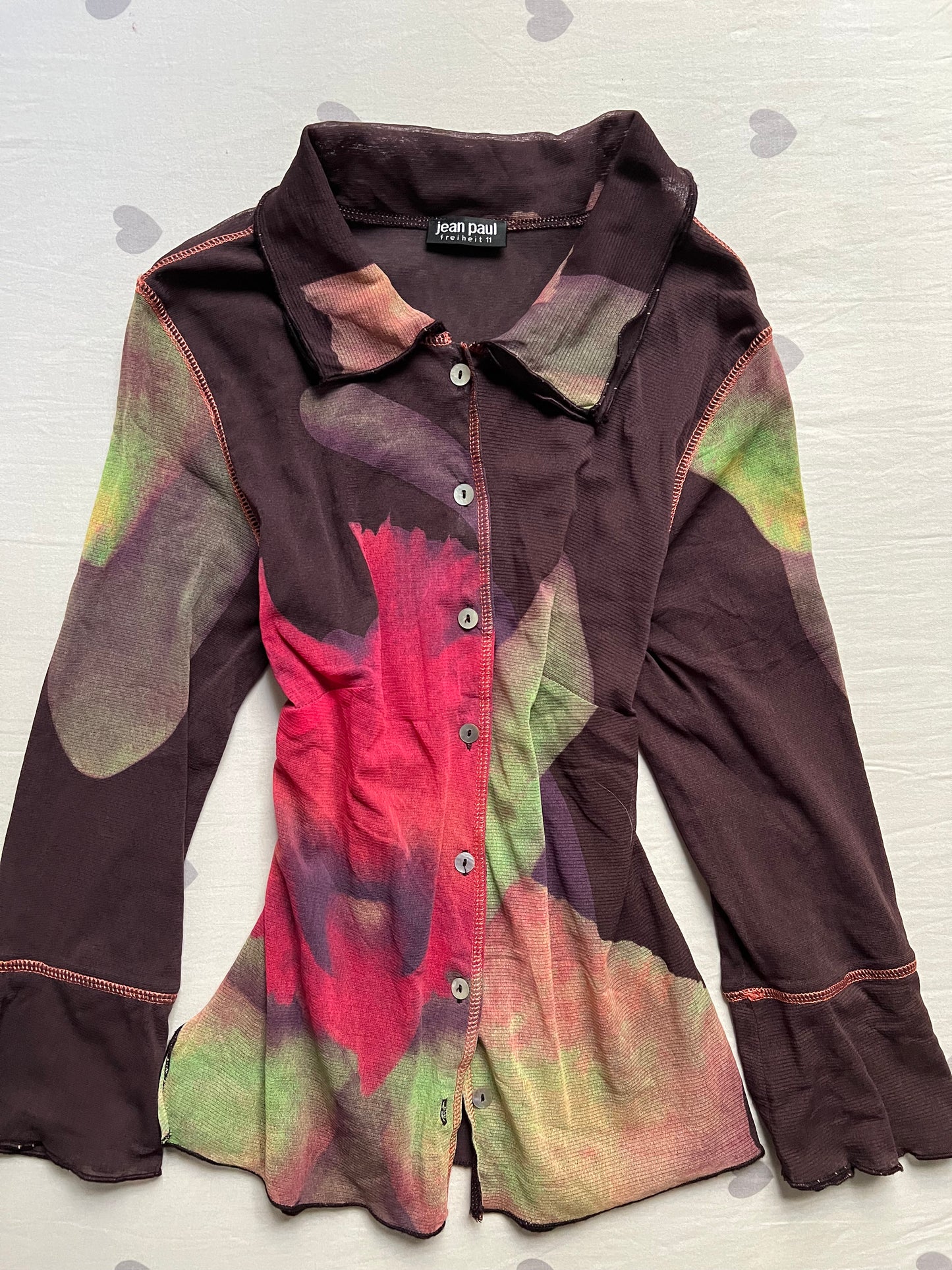 Fitted mesh button down top