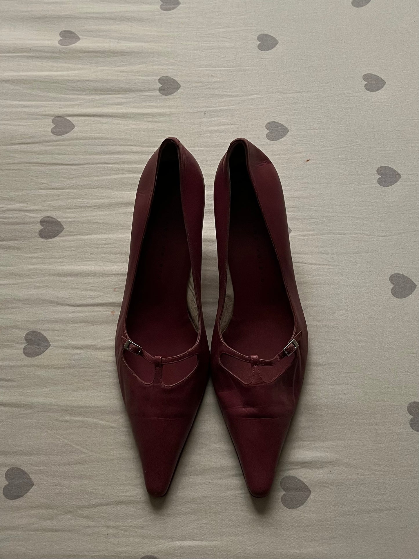 Magenta pointy toe heels