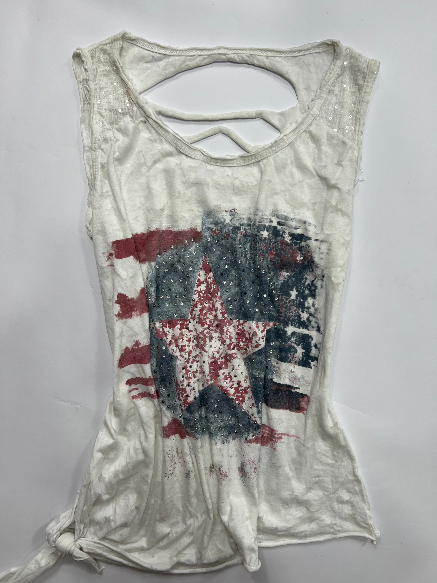 Distressed American flag graphic tee
